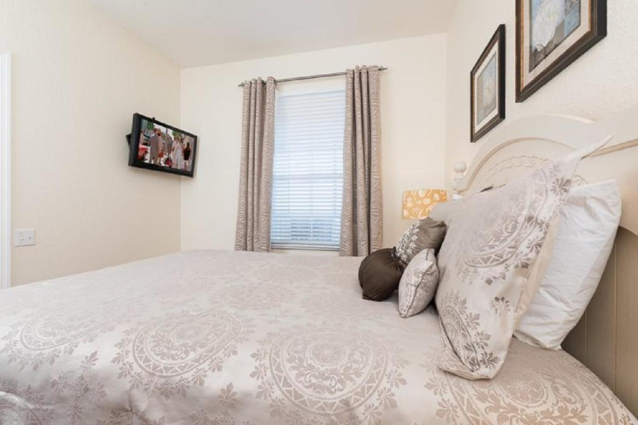 Luxurious Condo - Just 2 Miles From Disney #404 Orlando Exterior photo